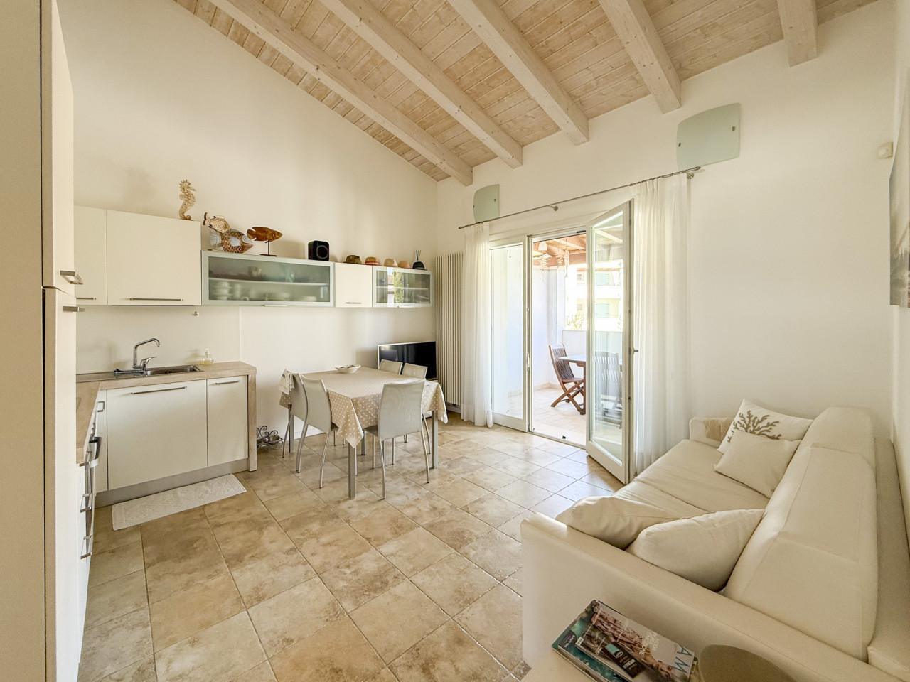 LIDO DI JESOLO Appartamento con due camere GJ259