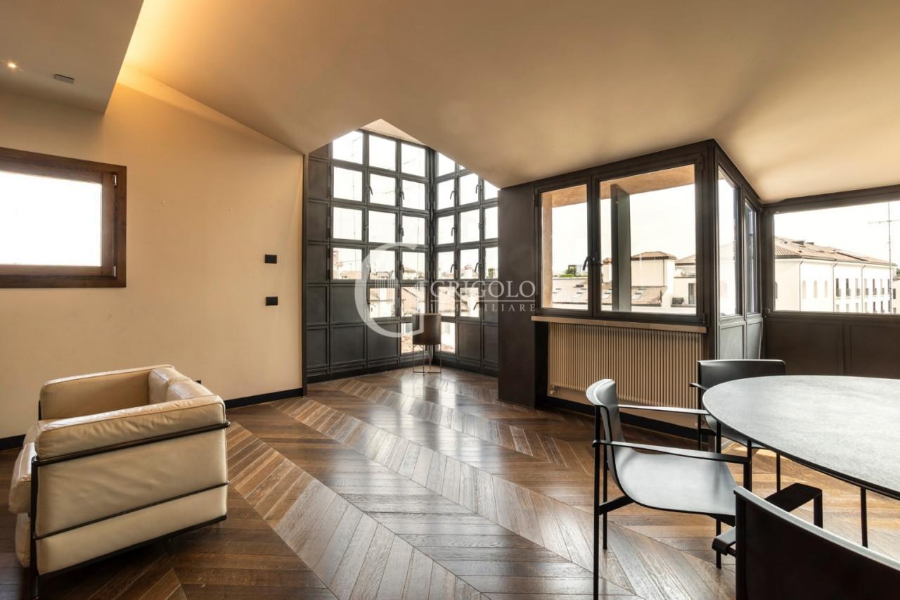 CENTRO STORICO Prestigioso appartamento ristrutturato GT358