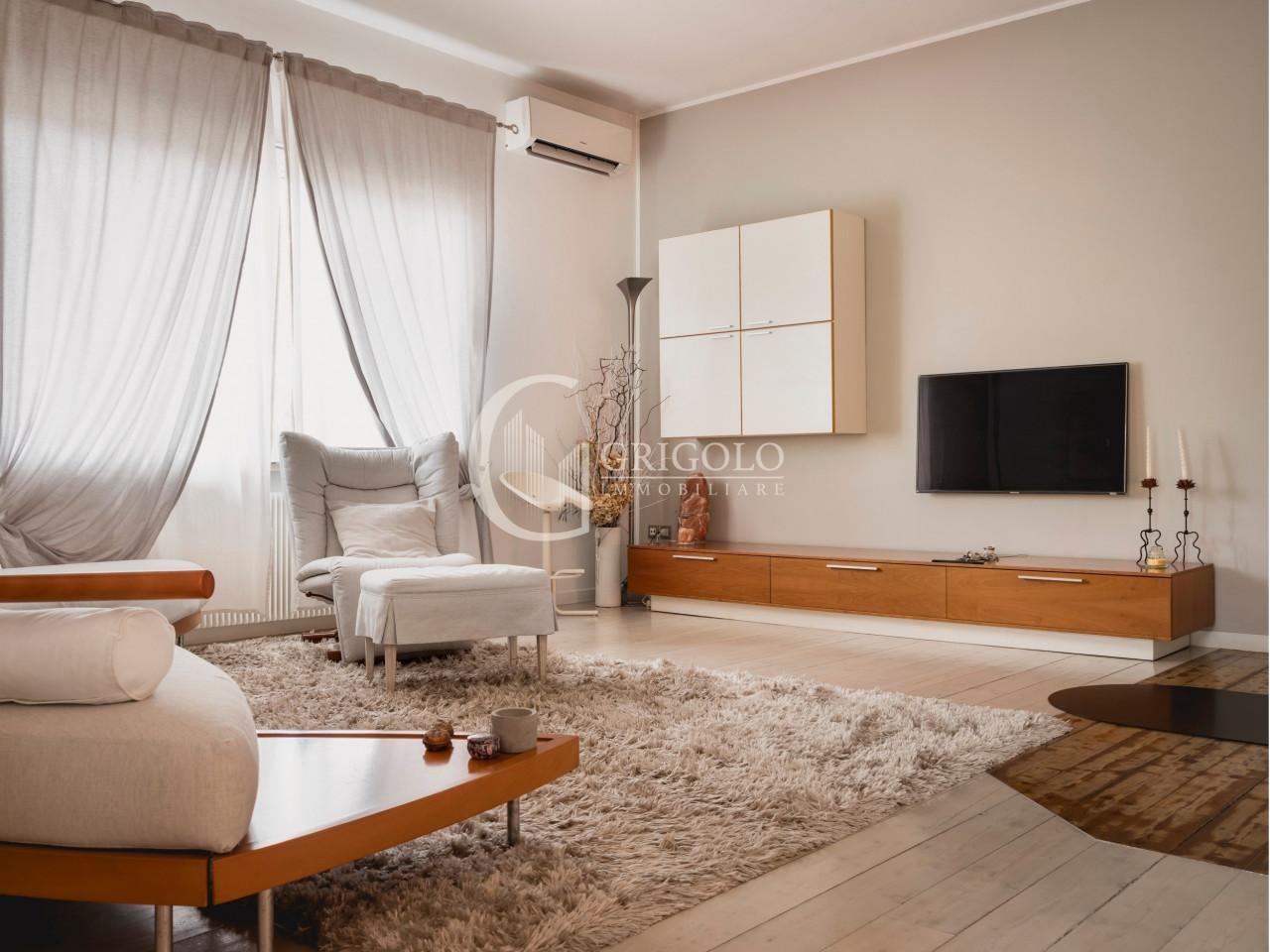 SELVANA Elegante villa ristrutturata GT589
