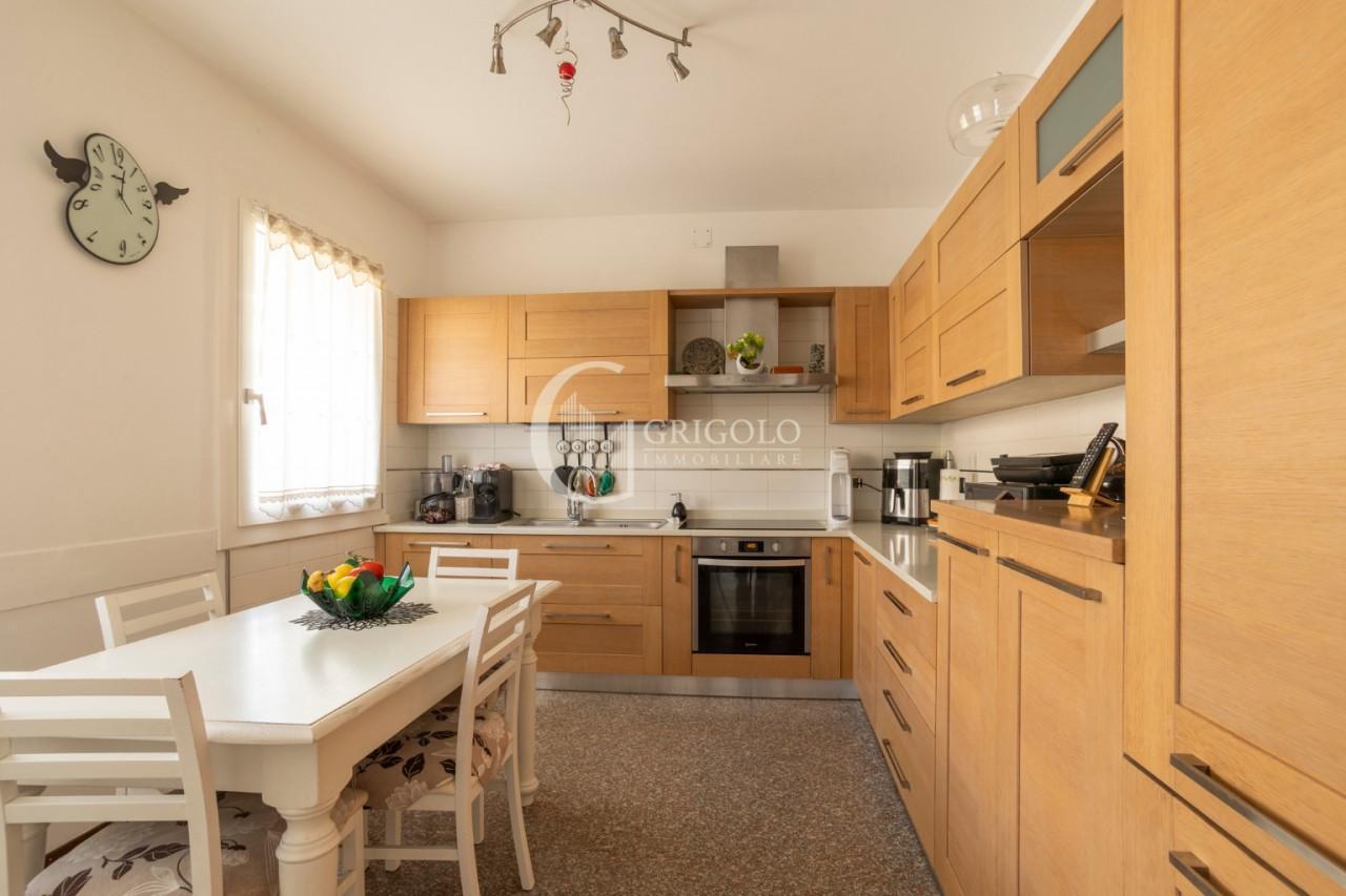 DOSSON DI CASIER Casa indipendente ristrutturata GT553