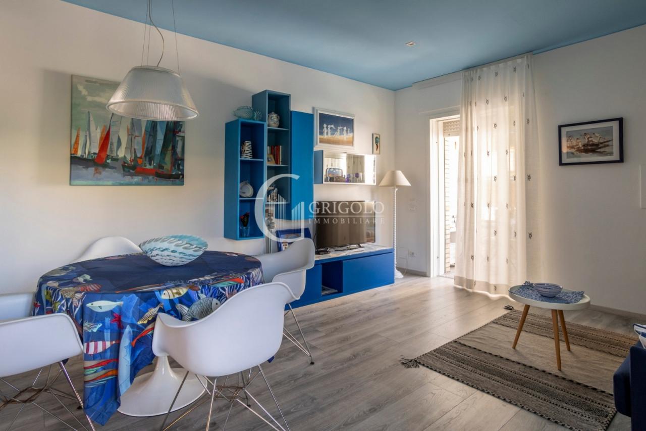 LIDO DI JESOLO Appartamento con vista mare GJ101