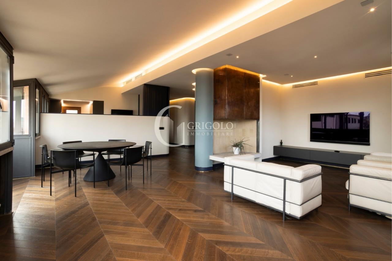 CENTRO STORICO Prestigioso appartamento ristrutturato GT358