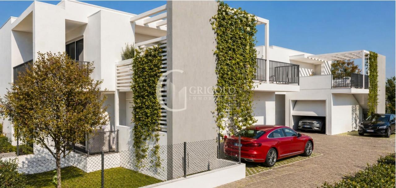 SANTA BONA Nuova costruzione con terrazzo solarium GT650L4
