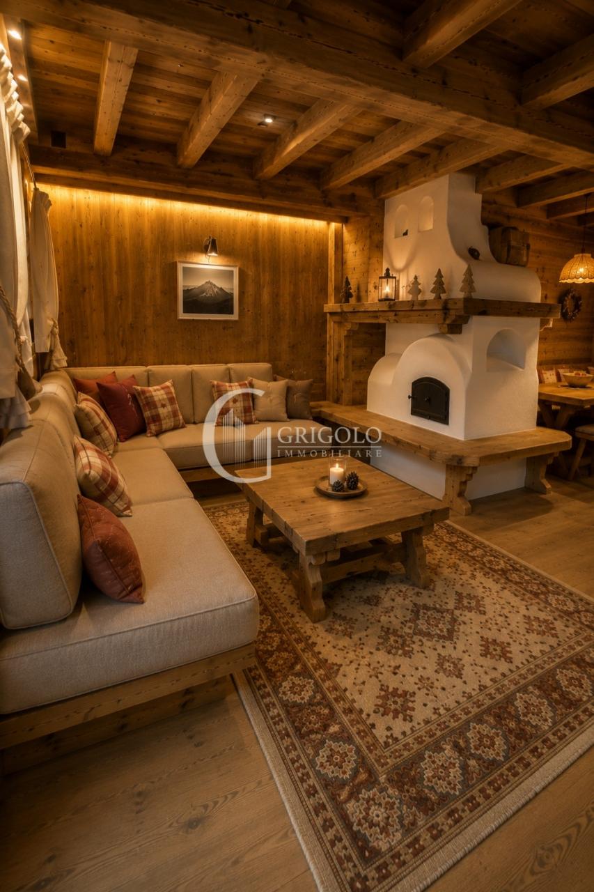 CORTINA AVERA’ Autentico appartamento al primo piano GM351