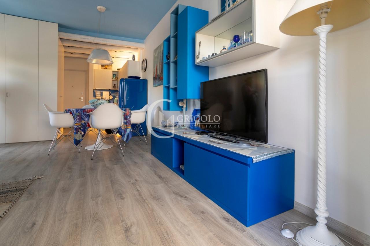 LIDO DI JESOLO Appartamento con vista mare GJ101