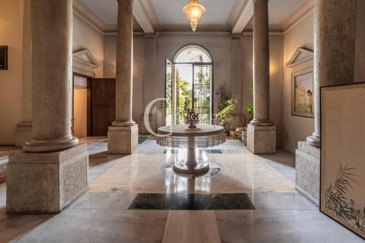 CENTRO STORICO Affascinante palazzo rusteghello GT400