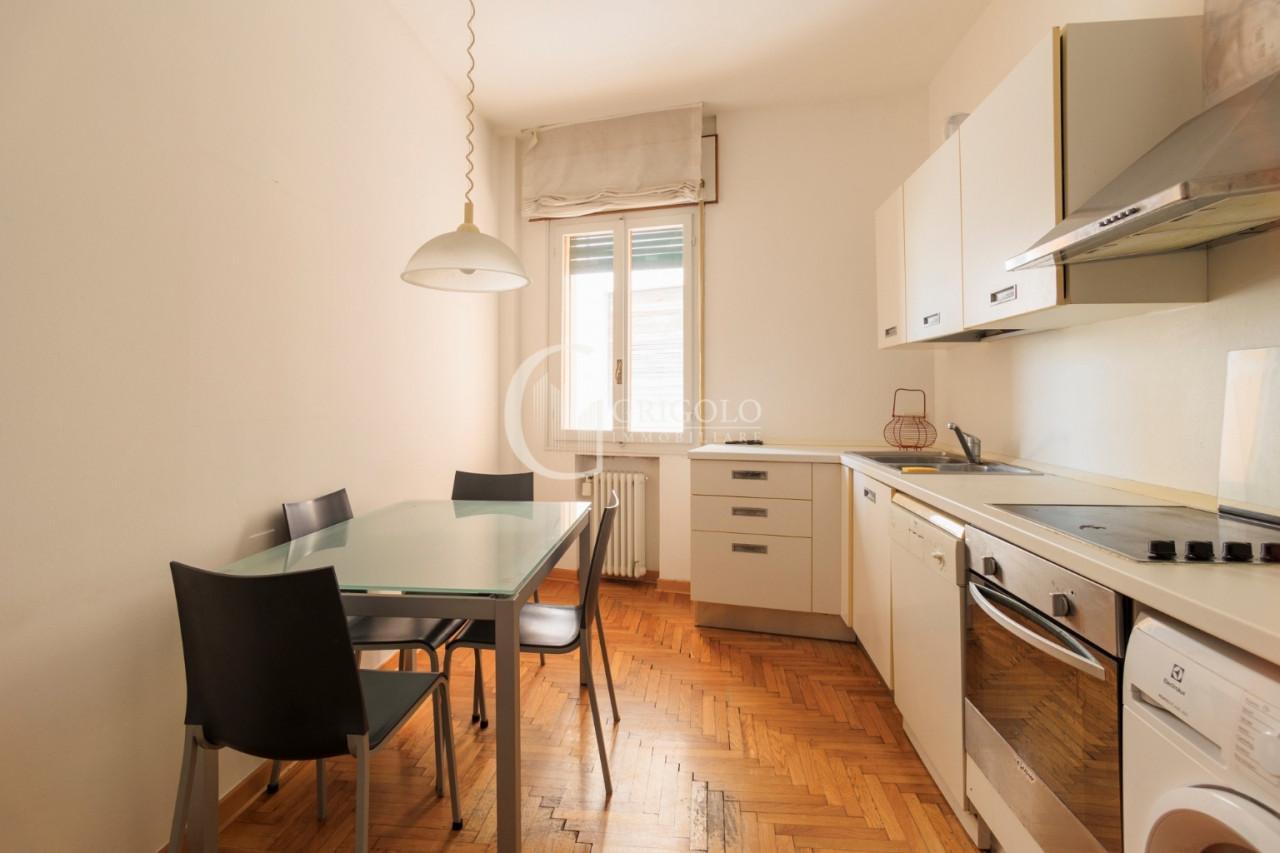 CENTRO STORICO Ricercato midi appartamento GT110
