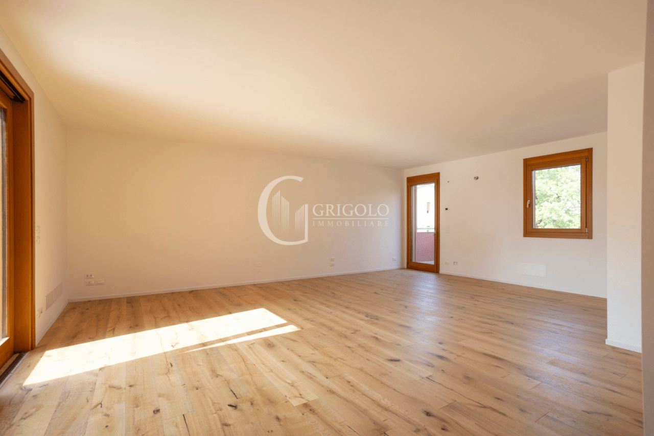 S.M DEL ROVERE Luminoso appartamento con terrazza abitabile GT306