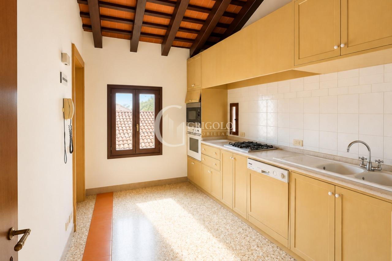 CENTRO STORICO Attico in duplex in palazzetto storico GT356