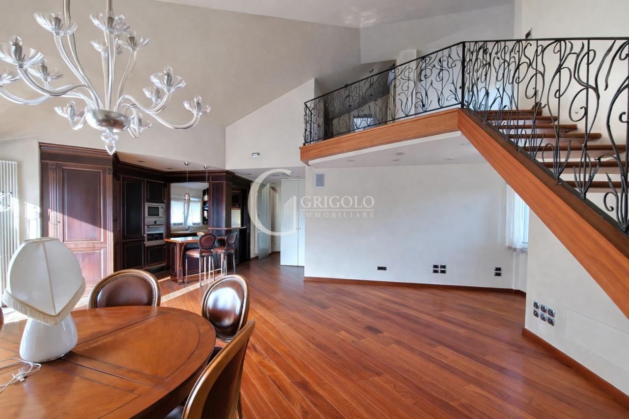 CENTRO STORICO Splendido attico di prestigio GT373