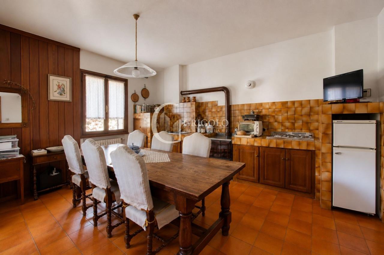 CASIER Casa singola con ampio scoperto privato GT556