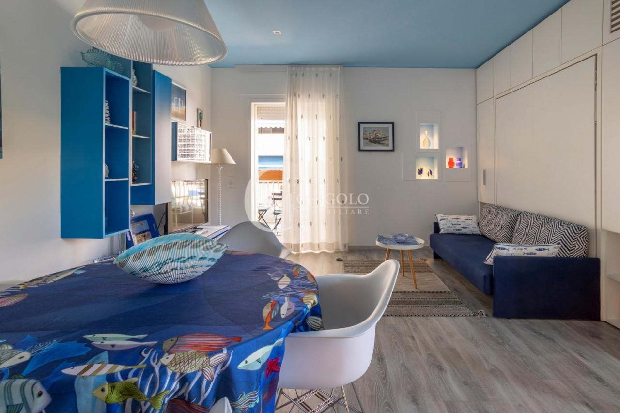 LIDO DI JESOLO Appartamento con vista mare GJ101