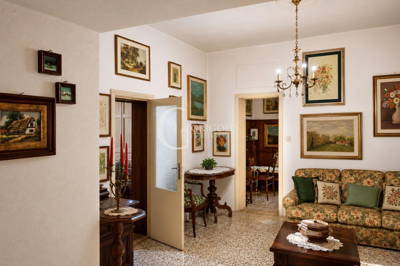 S.M DEL ROVERE Casa singola con ampio scoperto GT501