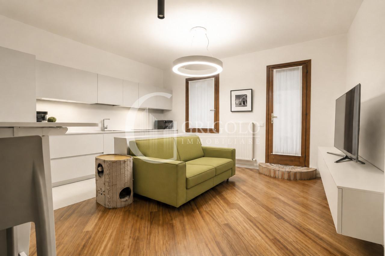 CENTRO STORICO Mini appartamento ristrutturato con scoperto privato GT114