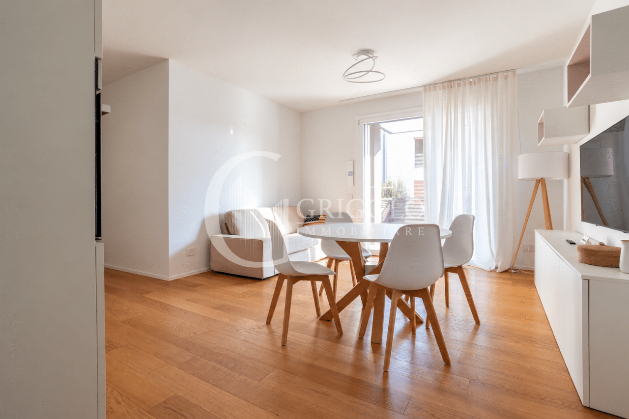 S.M. DEL ROVERE Recente appartamento con due camere GT207