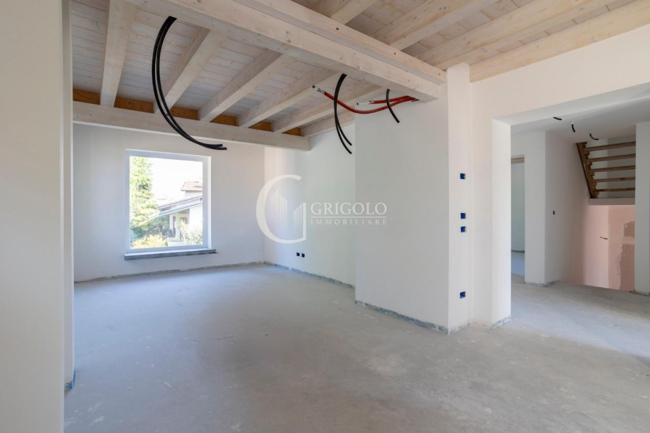 FUORI MURA Midi appartamento restaurato GT111