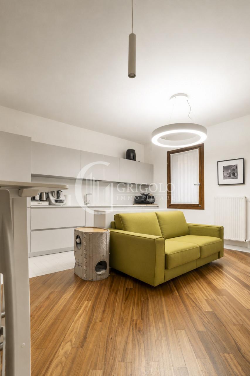 CENTRO STORICO Mini appartamento ristrutturato con scoperto privato GT114