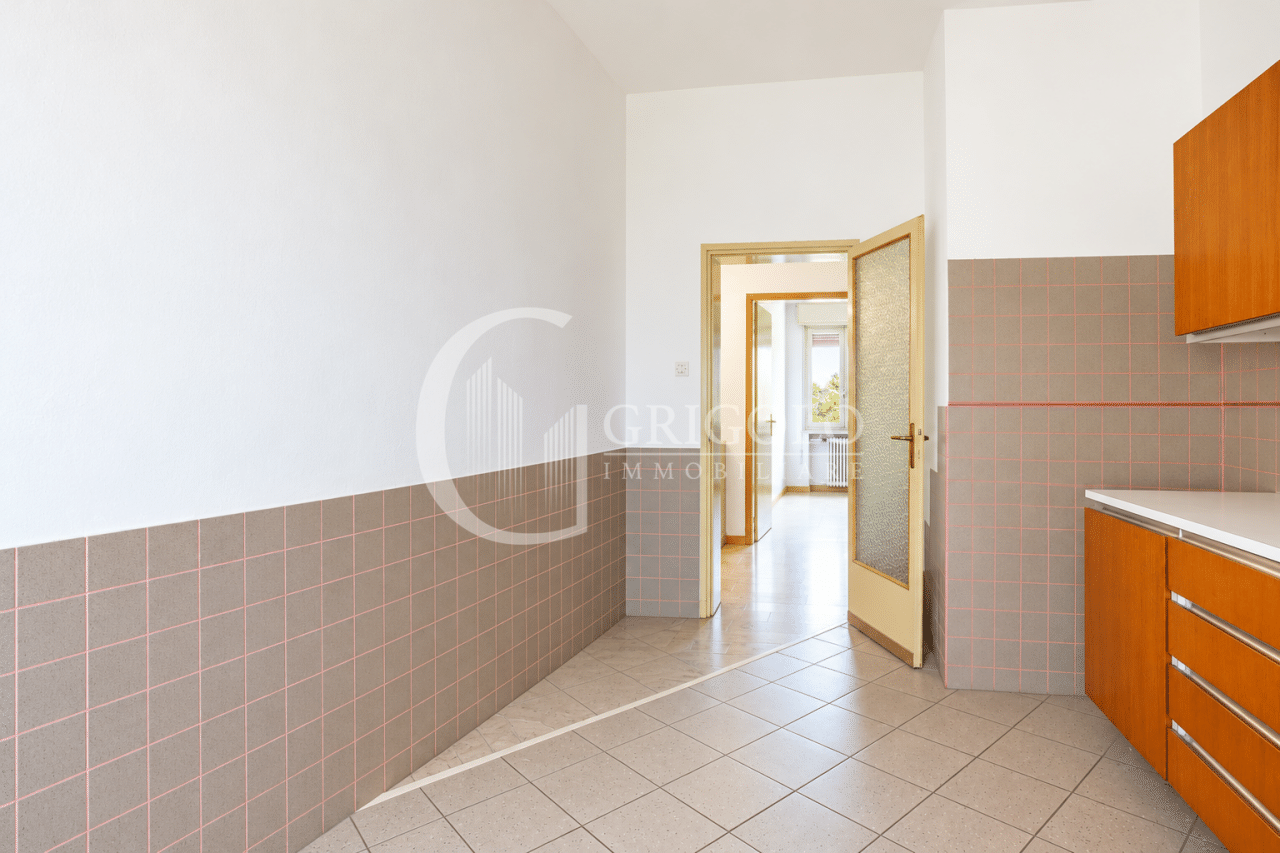 FUORI MURA Tricamere da ristrutturare GT316