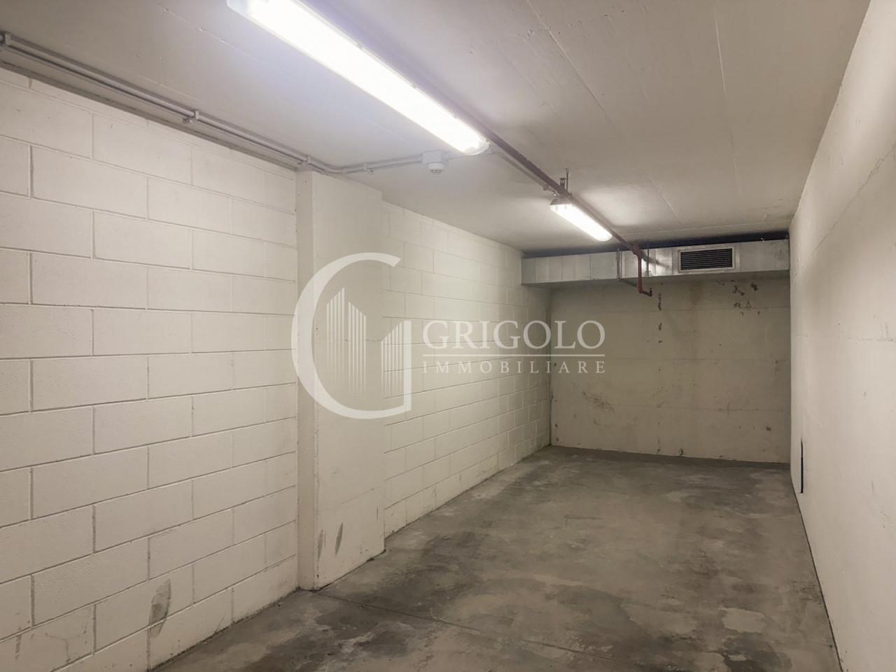 CENTRO STORICO Garage doppio in lunghezza GTG01