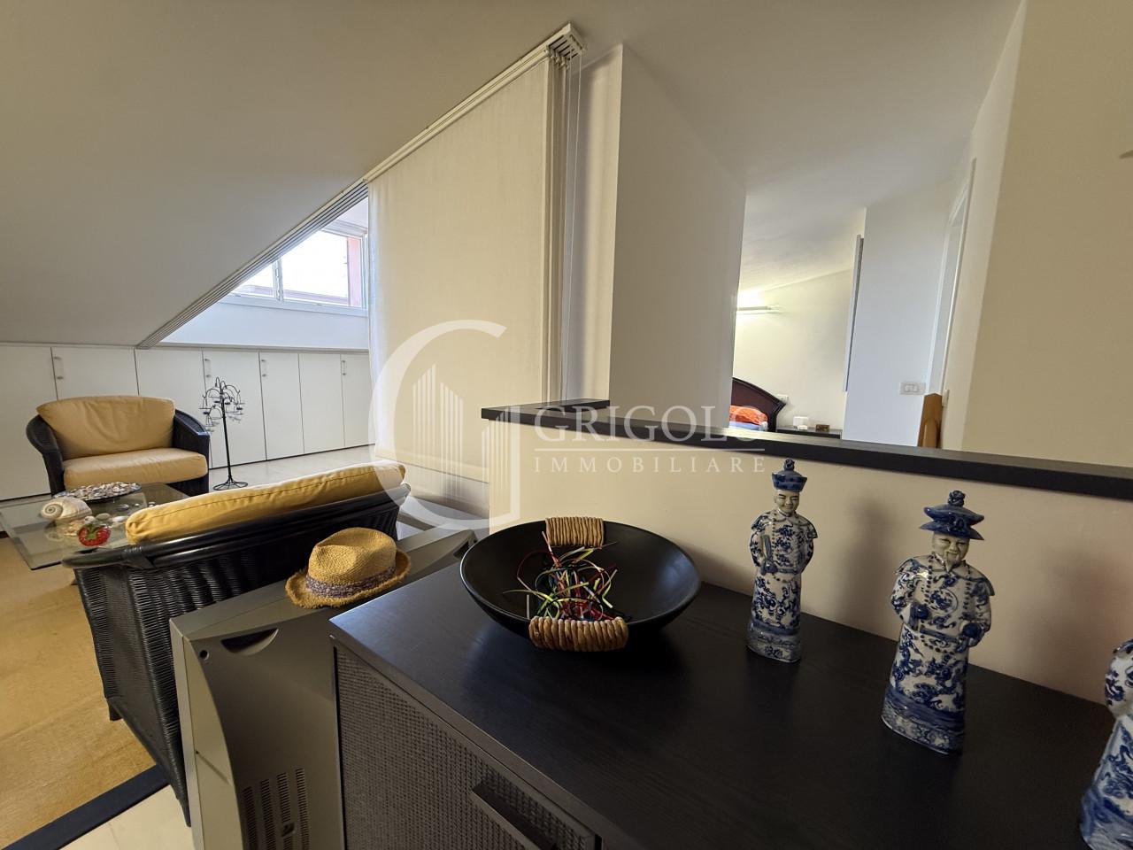 JESOLO PIAZZA MILANO Accogliente duplex con terrazza GJ200